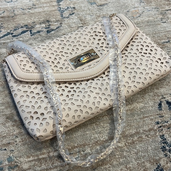 Cream Colored ALDO Purse - Picture 6 of 10